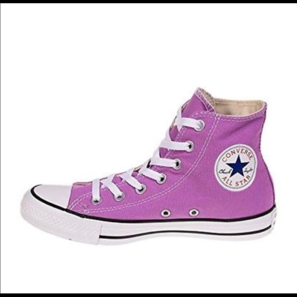 Converse, women’s size 7 high top chucks